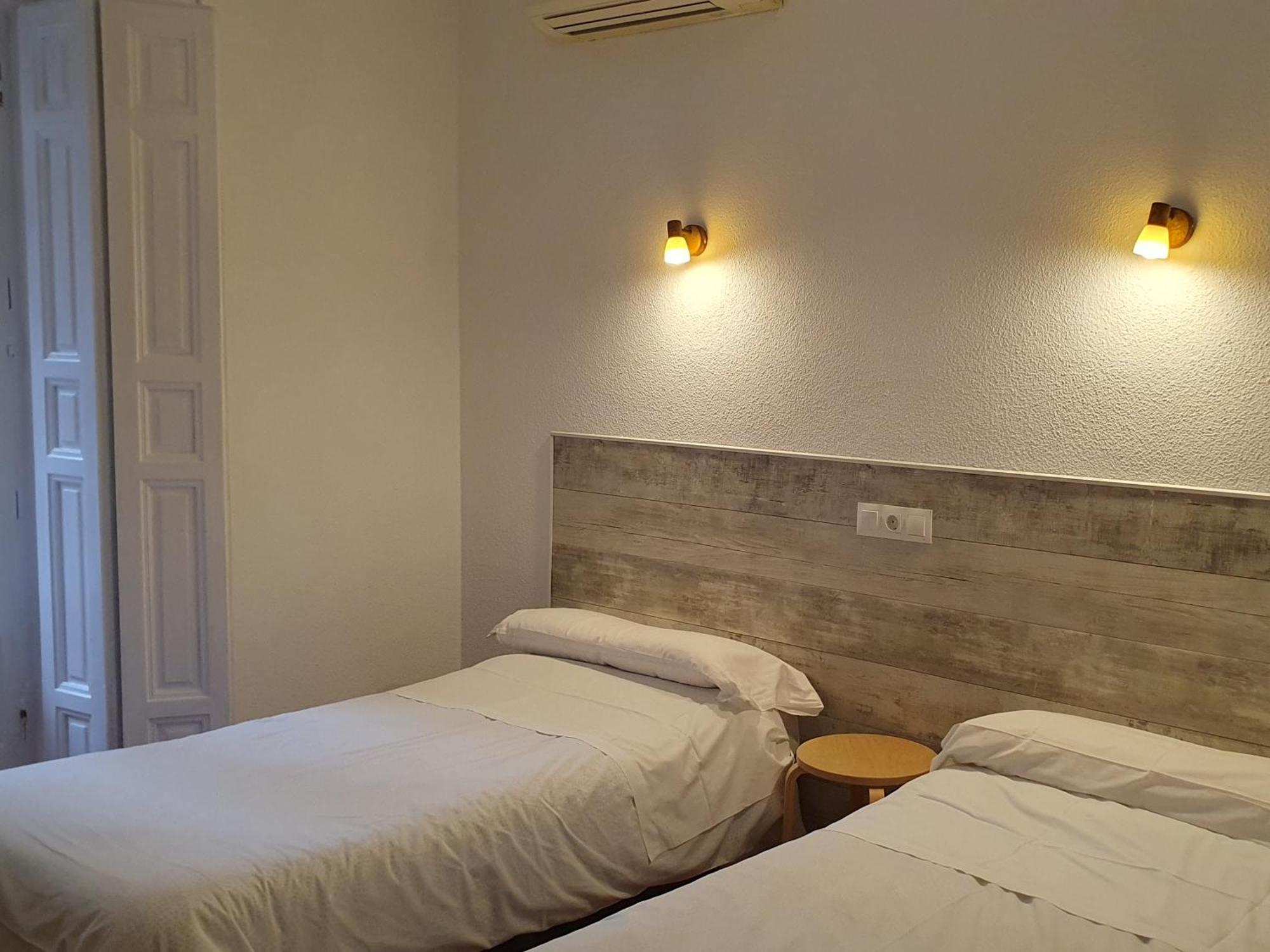 Hostal Ginebra -Madrid Centro Gran Via Sol- Eksteriør billede